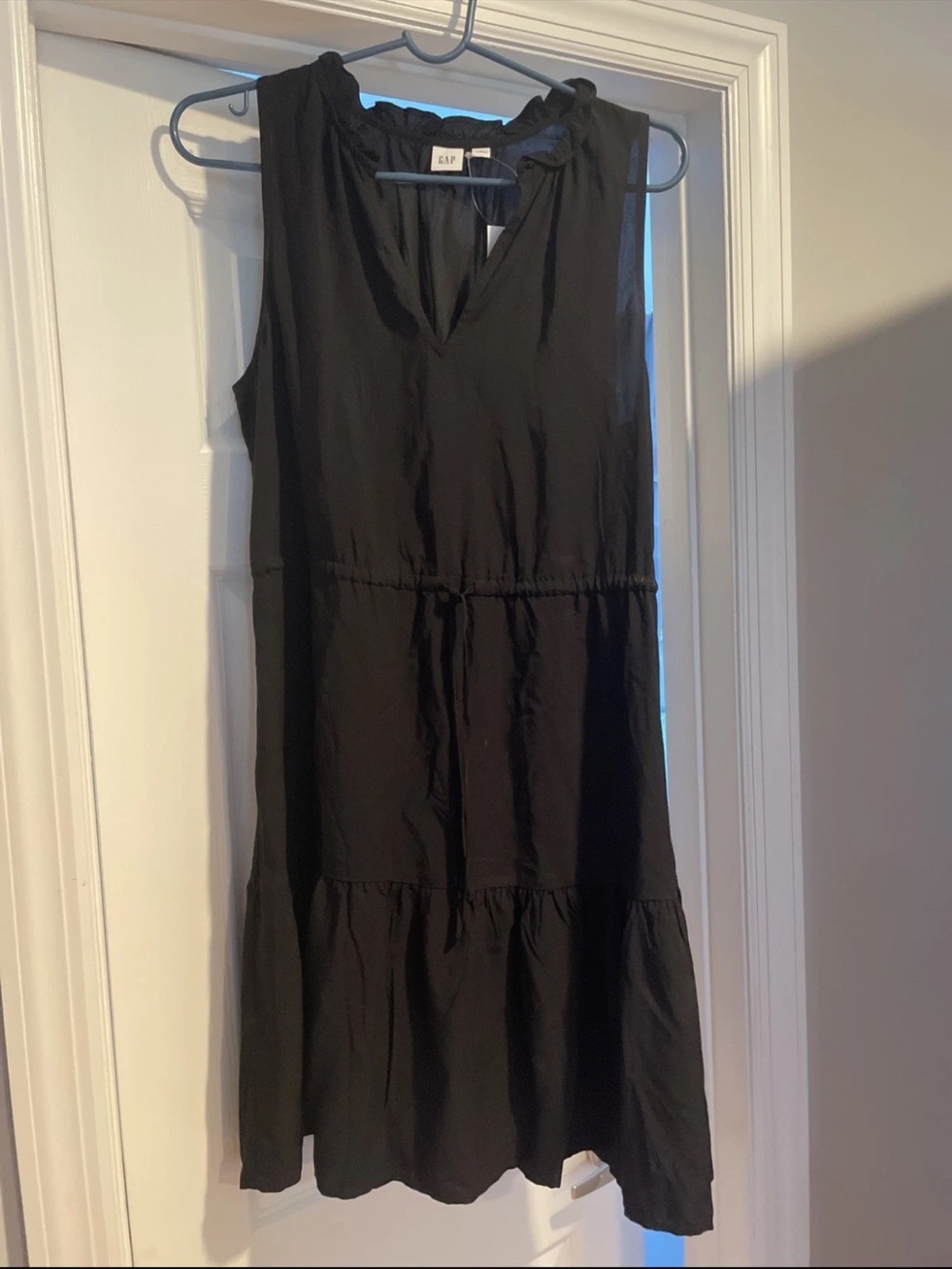 GAP Black Sleeveless Tiered Mini Dress